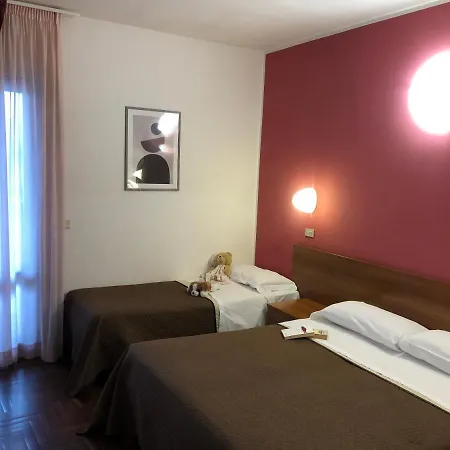 クリスタル 3*