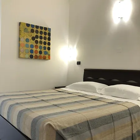 クリスタル ホテル 3*