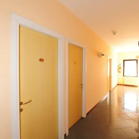 Kristall 3* אורביאטו