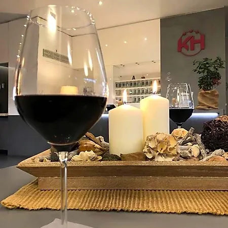 Kristall Hotell 3*