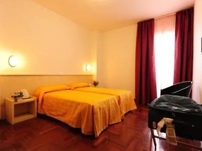 Kristall Hotel
