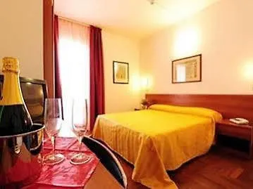 Hotel Kristall 3*